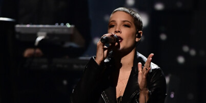 Halsey med kjønnskritikk under Nobelkonserten